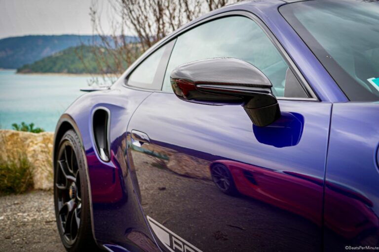 vue cote 992 turbo S avec mer en fond voyage corse sept 2023 1200